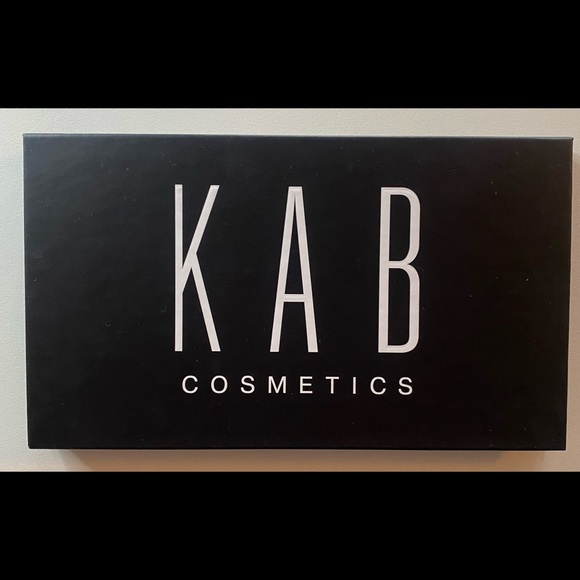 KAB Cosmetics Day + Night Eyeshadow Palette - Picture 2 of 2